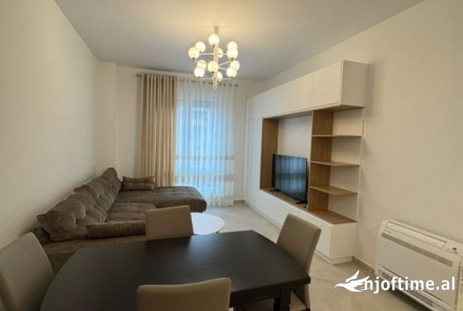 Shtepi me qera 2+1 ne Tirane - 750 Euro