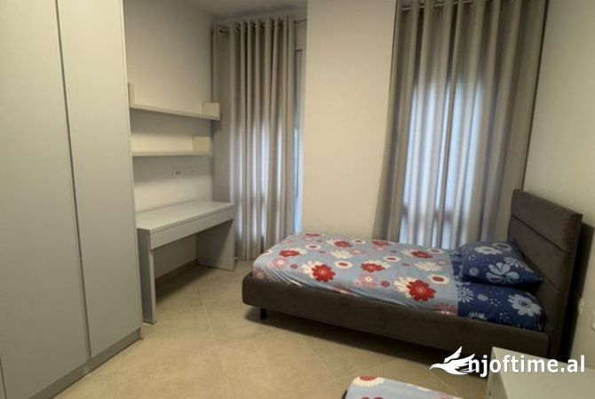 Shtepi me qera Apartament ne Tirane, 2+1, Mobilimi E mobiluar, Pagesa 750  Euro.