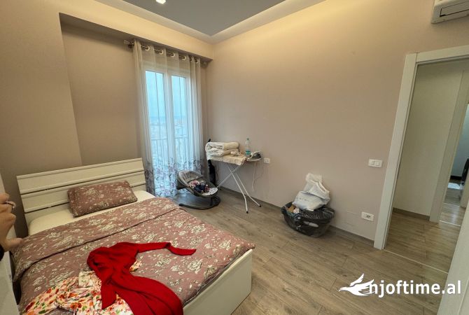 Shtepi ne shitje Apartament ne Tirane, 2+1, Mobilimi E mobiluar, Pagesa 200,000  Euro.