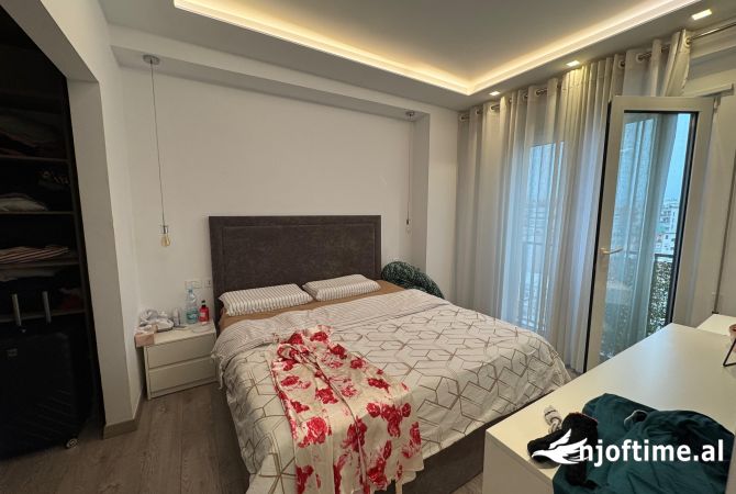 Shtepi ne shitje Apartament ne Tirane, 2+1, Mobilimi E mobiluar, Pagesa 200,000  Euro.