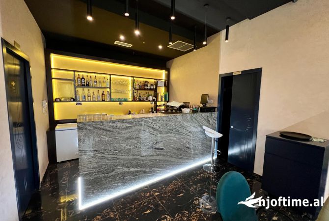 📣 QERA Bar-Kafe 📍 Kompleksi Kontakt ✨   🏢 Ndertim i Ri  🪜 Kati 0  📐80.000 leke te reja 