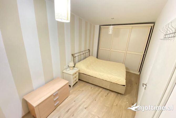 Shtepi ne shitje Apartament ne Tirane, 1+1, Mobilimi E mobiluar, Pagesa 145,000  Euro.