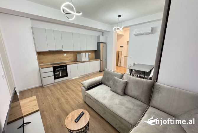 Shtepi me qera 1+1 ne Tirane - 40,000 Leke