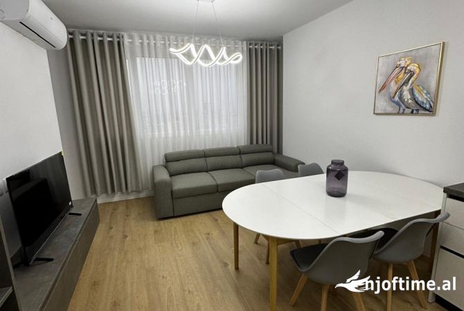 Shtepi me qera 2+1 ne Tirane - 650 Euro