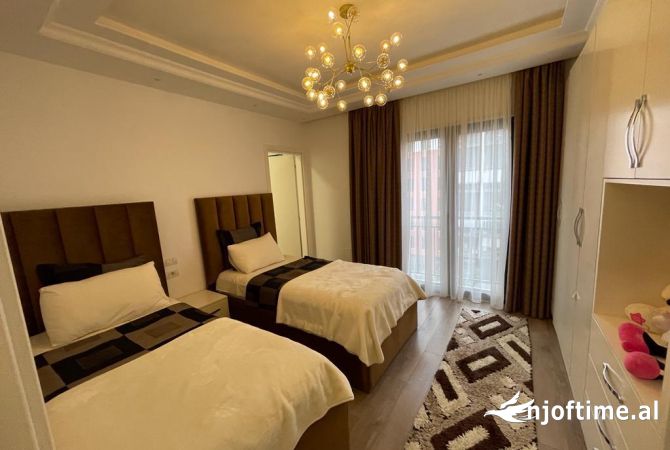 Shtepi me qera Apartament ne Tirane, 2+1, Mobilimi E mobiluar, Pagesa 1,000  Euro.