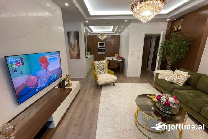 Shtepi me qera Apartament ne Tirane, 2+1, Mobilimi E mobiluar, Pagesa 1,000  Euro.