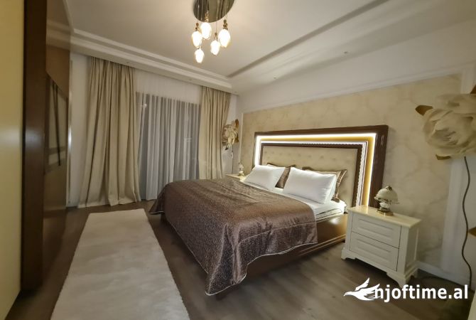 Shtepi me qera Apartament ne Tirane, 2+1, Mobilimi E mobiluar, Pagesa 1,000  Euro.