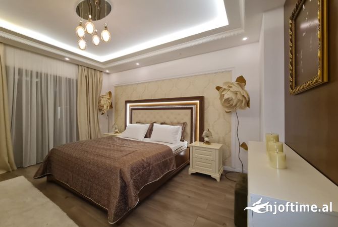 Shtepi me qera Apartament ne Tirane, 2+1, Mobilimi E mobiluar, Pagesa 1,000  Euro.