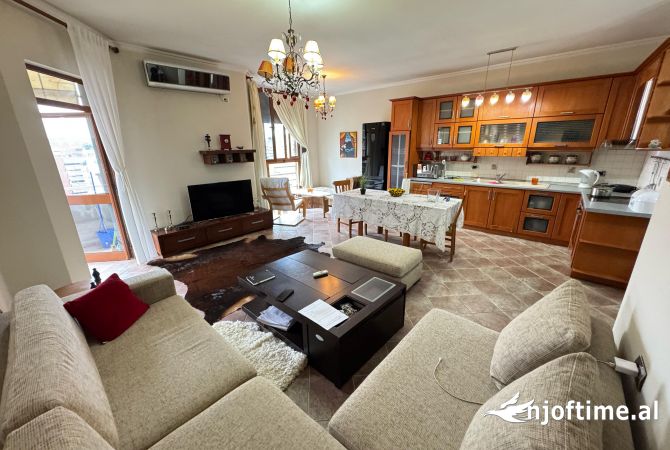 Shtepi me qera Apartament ne Tirane, 1+1, Mobilimi E mobiluar, Pagesa 600  Euro.