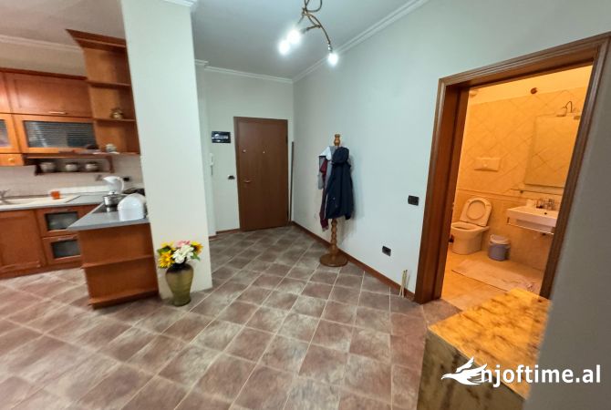 Shtepi me qera Apartament ne Tirane, 1+1, Mobilimi E mobiluar, Pagesa 600  Euro.