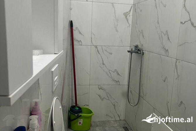 Shtepi me qera Apartament ne Tirane, 1+1, Mobilimi E mobiluar, Pagesa 500  Euro.