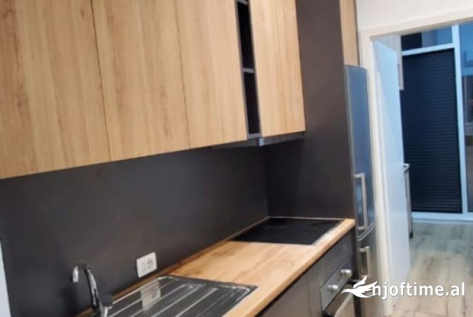 Shtepi me qera Apartament ne Tirane, 1+1, Mobilimi E mobiluar, Pagesa 500  Euro.
