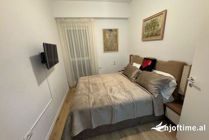 Shtepi me qera Apartament ne Tirane, 2+1, Mobilimi E mobiluar, Pagesa 600  Euro.