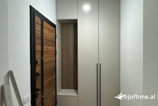 Shtepi me qera 2+1 ne Tirane - 650 Euro