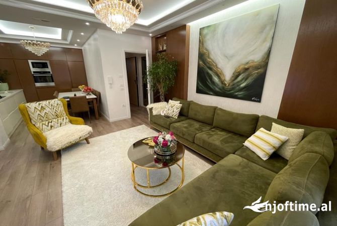 Shtepi ne shitje Apartament ne Tirane, 2+1, Mobilimi E mobiluar, Pagesa 250,000  Euro.