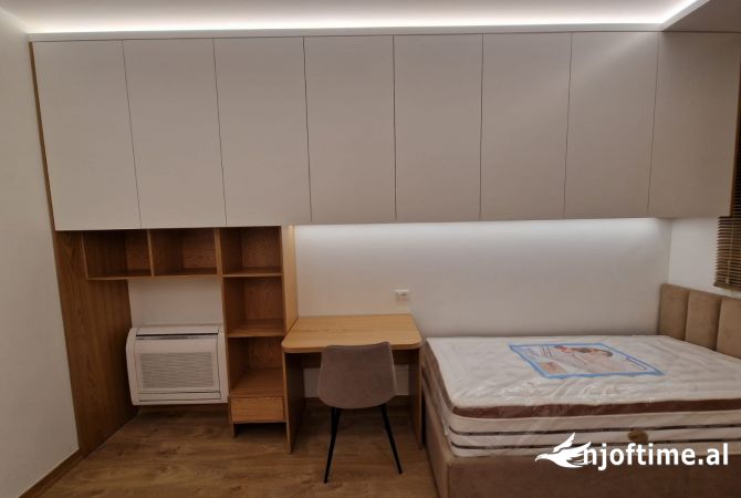 Shtepi me qera Apartament ne Tirane, 2+1, Mobilimi E mobiluar, Pagesa 1,200  Euro.