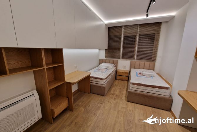 Shtepi me qera Apartament ne Tirane, 2+1, Mobilimi E mobiluar, Pagesa 1,200  Euro.