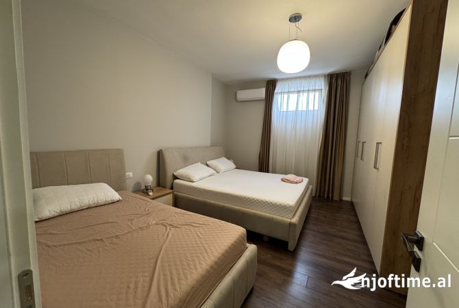 Shtepi me qera Apartament ne Tirane, 1+1, Mobilimi E mobiluar, Pagesa 400  Euro.