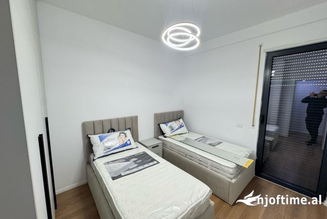 Shtepi me qera Apartament ne Tirane, 2+1, Mobilimi E mobiluar, Pagesa 650  Euro.