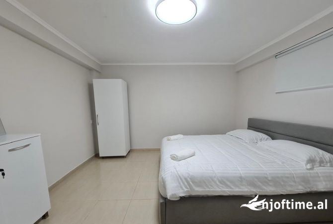 Shtepi me qera 1+1 ne Tirane - 45,000 Leke