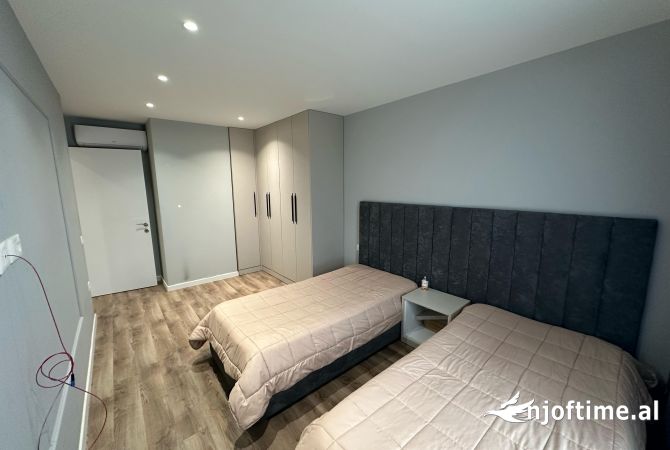 Shtepi me qera Apartament ne Tirane, 2+1, Mobilimi E mobiluar, Pagesa 800  Euro.