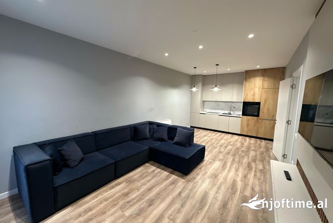 Shtepi me qera Apartament ne Tirane, 2+1, Mobilimi E mobiluar, Pagesa 800  Euro.