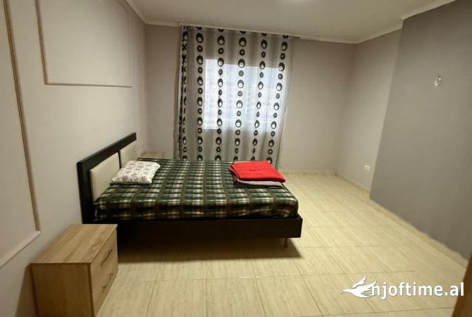 Shtepi me qera Apartament ne Tirane, 2+1, Mobilimi E mobiluar, Pagesa 50,000  Leke.