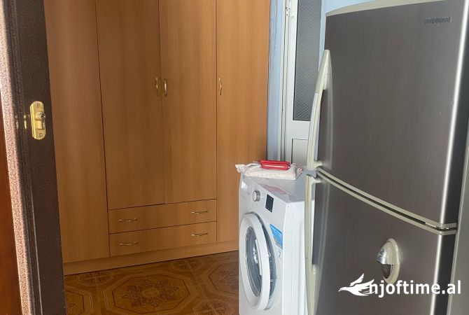 Shtepi me qera Apartament ne Tirane, 1+1, Mobilimi E mobiluar, Pagesa 400  Euro.