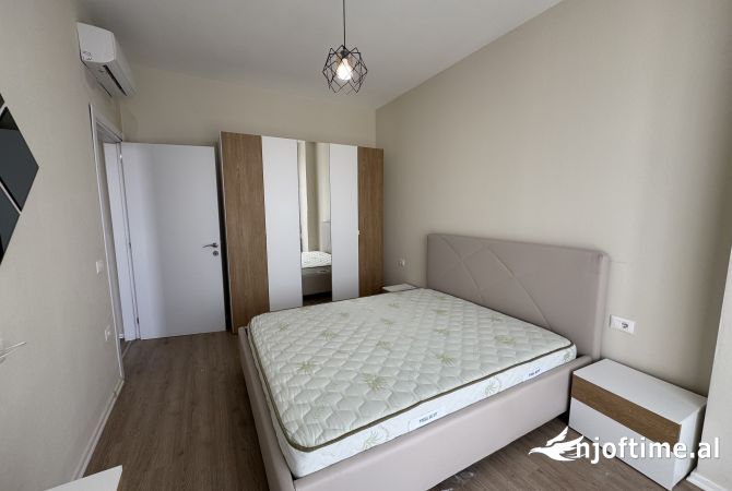 Shtepi me qera Apartament ne Tirane, 1+1, Mobilimi E mobiluar, Pagesa 500  Euro.
