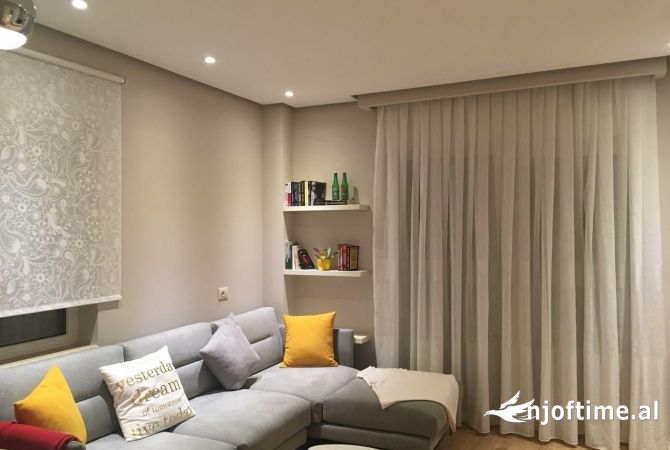 Shtepi me qera 1+1 ne Tirane - 55,000 Leke