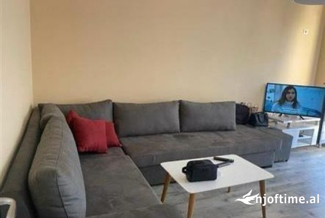 Shtepi me qera Apartament ne Tirane, 1+1, Mobilimi E mobiluar, Pagesa 520  Euro.