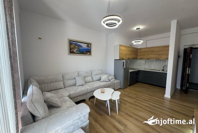 Shtepi ne shitje Apartament ne Tirane, 1+1, Mobilimi E mobiluar, Pagesa 95,000  Euro.