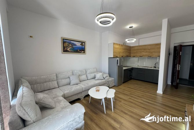 Shtepi ne shitje Apartament ne Tirane, 1+1, Mobilimi E mobiluar, Pagesa 95,000  Euro.