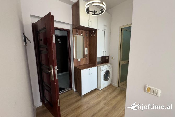 Shtepi ne shitje Apartament ne Tirane, 1+1, Mobilimi E mobiluar, Pagesa 95,000  Euro.