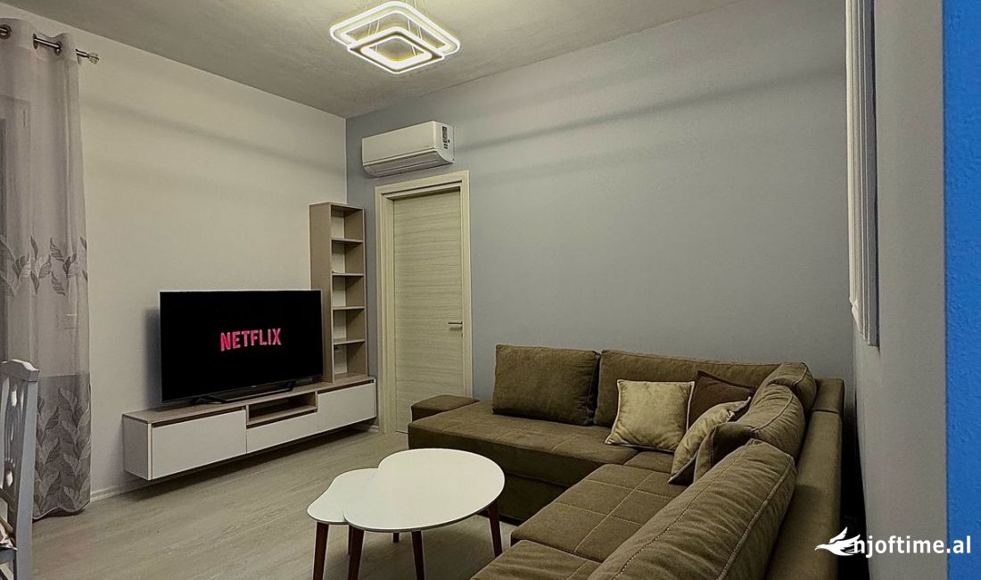 Shtepi me qera Apartament ne Tirane, 1+1, Mobilimi E mobiluar, Pagesa 650  Euro.