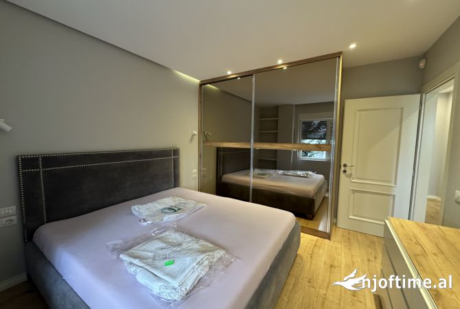 Shtepi me qera Apartament ne Tirane, 1+1, Mobilimi E mobiluar, Pagesa 55,000  Leke.