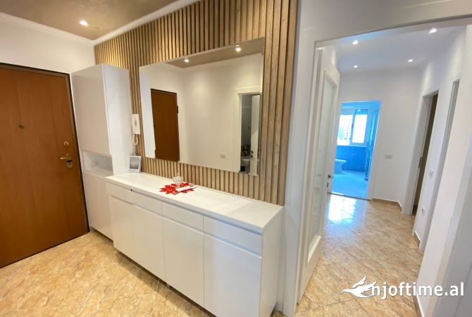 Shtepi me qera Apartament ne Tirane, 2+1, Mobilimi E mobiluar, Pagesa 800  Euro.