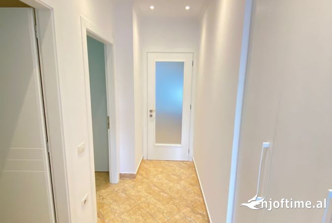 Shtepi me qera Apartament ne Tirane, 2+1, Mobilimi E mobiluar, Pagesa 800  Euro.