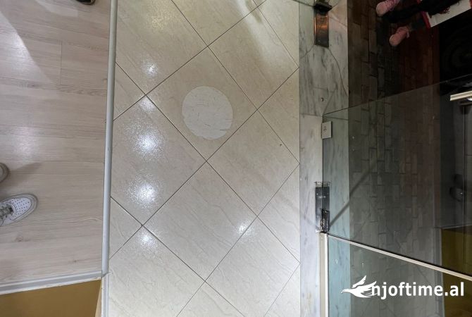 Ambient biznesi me qera 1+1 ne Tirane - 600 Euro