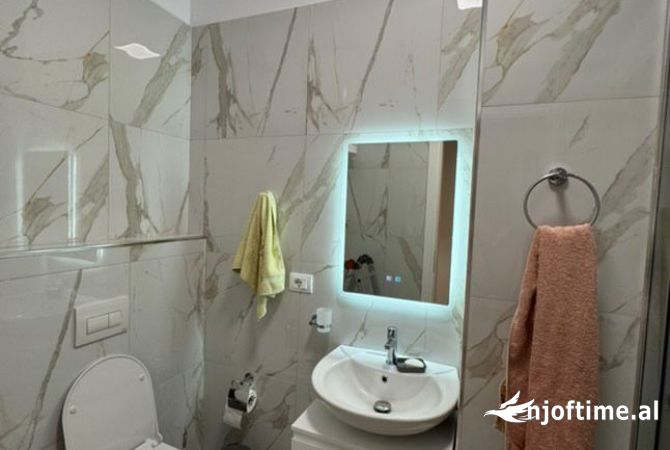 Shtepi me qera Apartament ne Tirane, 2+1, Mobilimi E mobiluar, Pagesa 650  Euro.