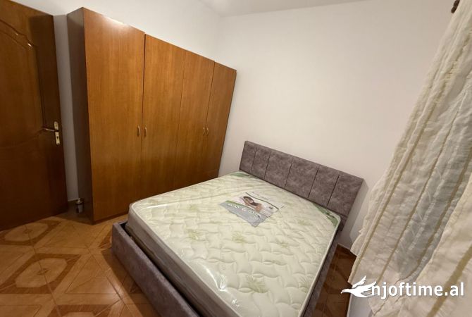 Shtepi me qera Shtepi Private ne Tirane, 2+1, Mobilimi E mobiluar, Pagesa 35,000  Leke.