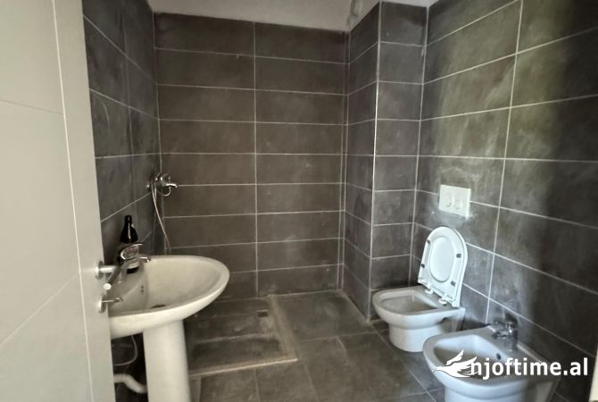 Shtepi me qera 1+1 ne Tirane - 400 Euro