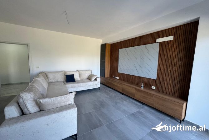 Shtepi me qera 1+1 ne Tirane - 400 Euro