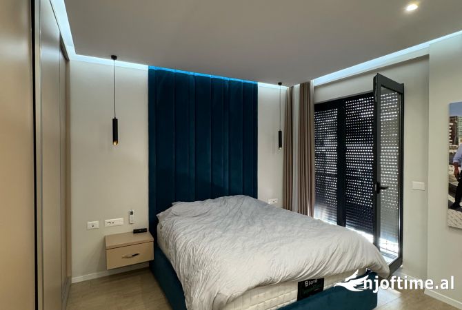 Shtepi ne shitje Apartament ne Tirane, 2+1, Mobilimi E mobiluar, Pagesa 240,000  Euro.