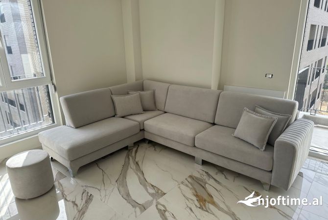 Shtepi me qera Apartament ne Tirane, 1+1, Mobilimi E mobiluar, Pagesa 550  Euro.