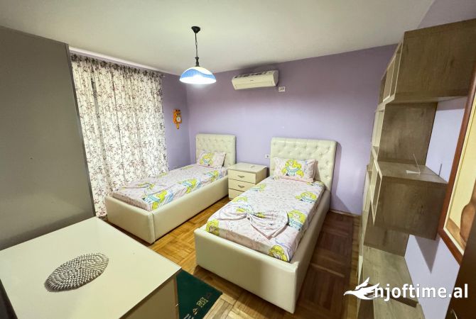 Shtepi me qera Apartament ne Tirane, 2+1, Mobilimi E mobiluar, Pagesa 50,000  Leke.