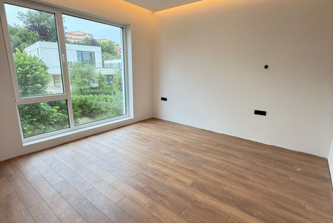 Shtepi me qera 4+1 ne Tirane - 4,000 Euro