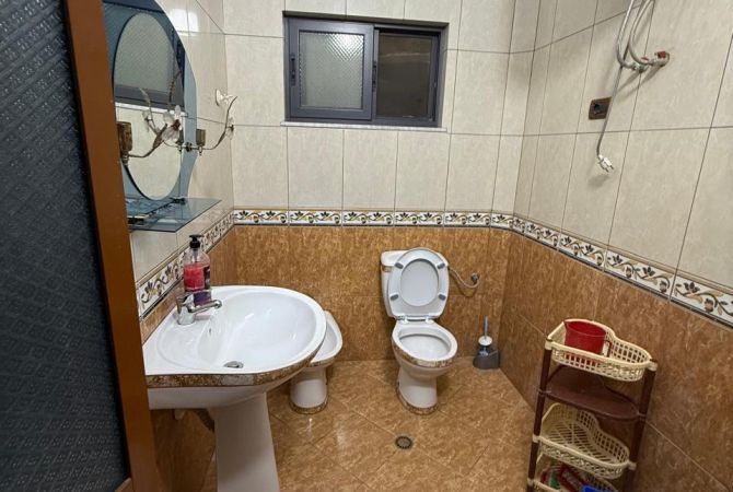 Shtepi me qera 1+1 ne Tirane - 250 Euro