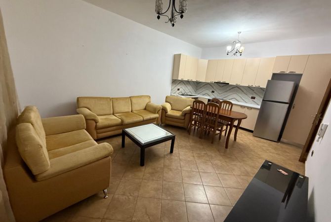 Shtepi me qera 2+1 ne Tirane - 400 Euro