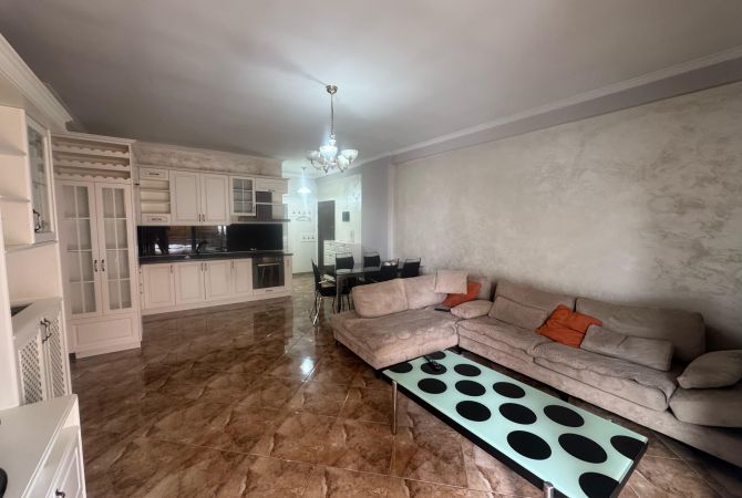 Shtepi me qera 2+1 ne Tirane - 500 Euro